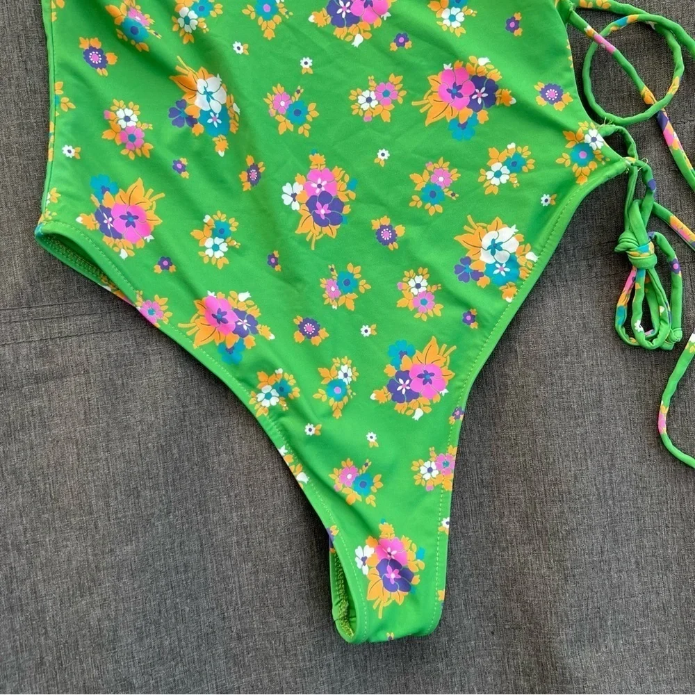 Frankies Bikini Honey One Piece Shoulder Swimsuit Size Medium New With Tags